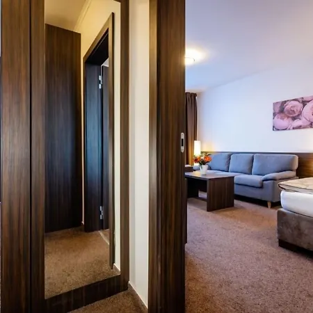 Hotel Satel 3*