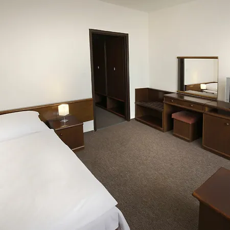 Hotel Satel 3*